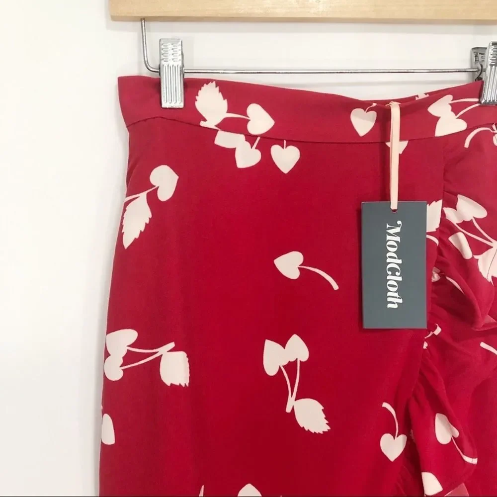 Modcloth Ruffled A-Line Womens Skirt It's a Wrap Cherry Print Size 2 / XS